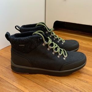 Brand new men’s Ugg Olivert boot size 11.5